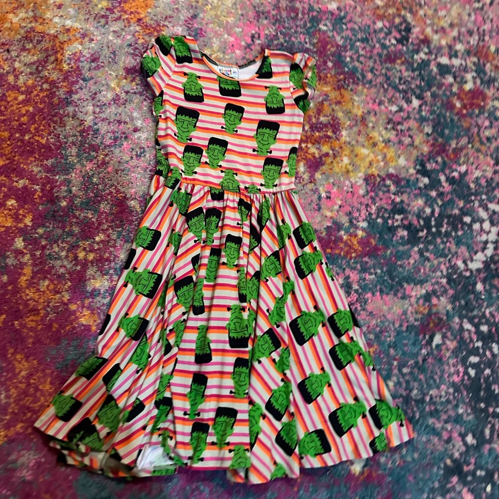 Girl’s dress